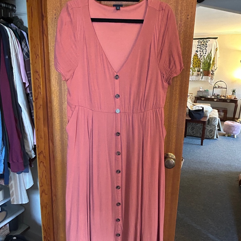 Traditional Long Pink Terracotta Short Sleeved Dress w Pockets & Buttons. Plus